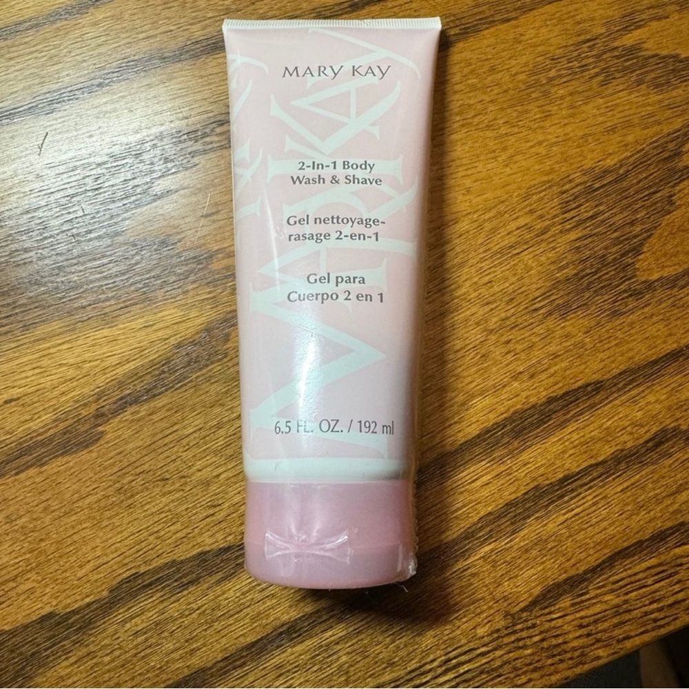 Mary Kay 2 in 1 body wash and shave - sealed